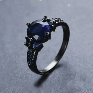 Кольцо с синим слезным камнем