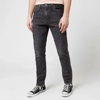 Levis tapered
