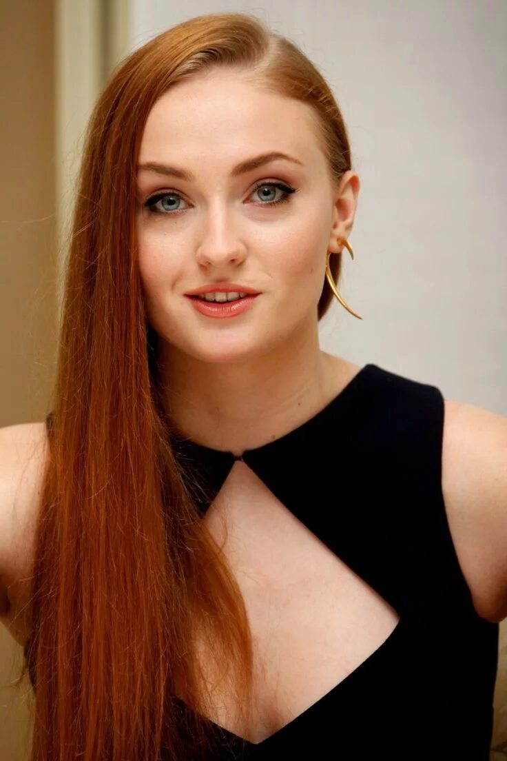 Софи тёрнер. Софи Тернер (Sophie Turner). Софи Тернер рыжая. Софи Тернер блондинка.