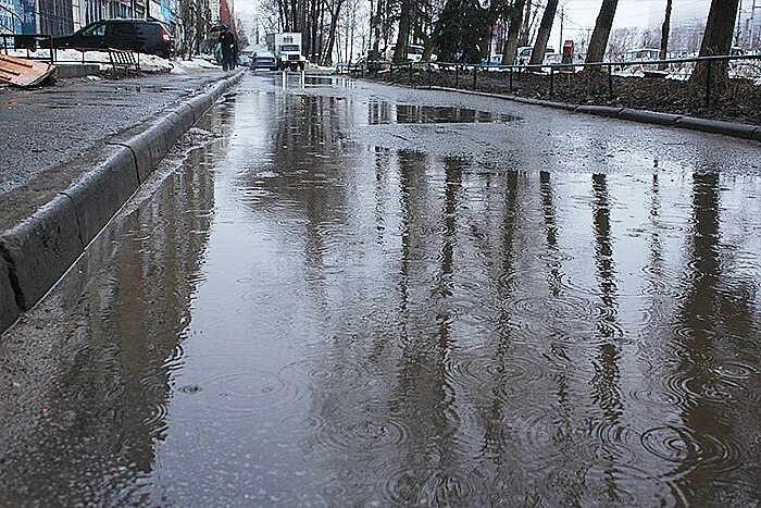 Город долгих дождей. Дождь зимой. Ливень зимой. Ростов на Дону дождливая зима. Дождь в Сочи зимой.