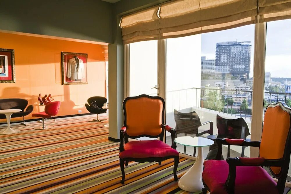Rock hotel pattaya. Ans. «rock hotel».