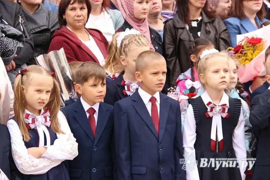 Экономический лицей великие луки. Инженерно экономический лицей Великие Луки. Инженерно экономический лицей Великие Луки Заслонова. Инженерно экономический лицей Великие Луки школа. ИЭЛ Великие Луки.