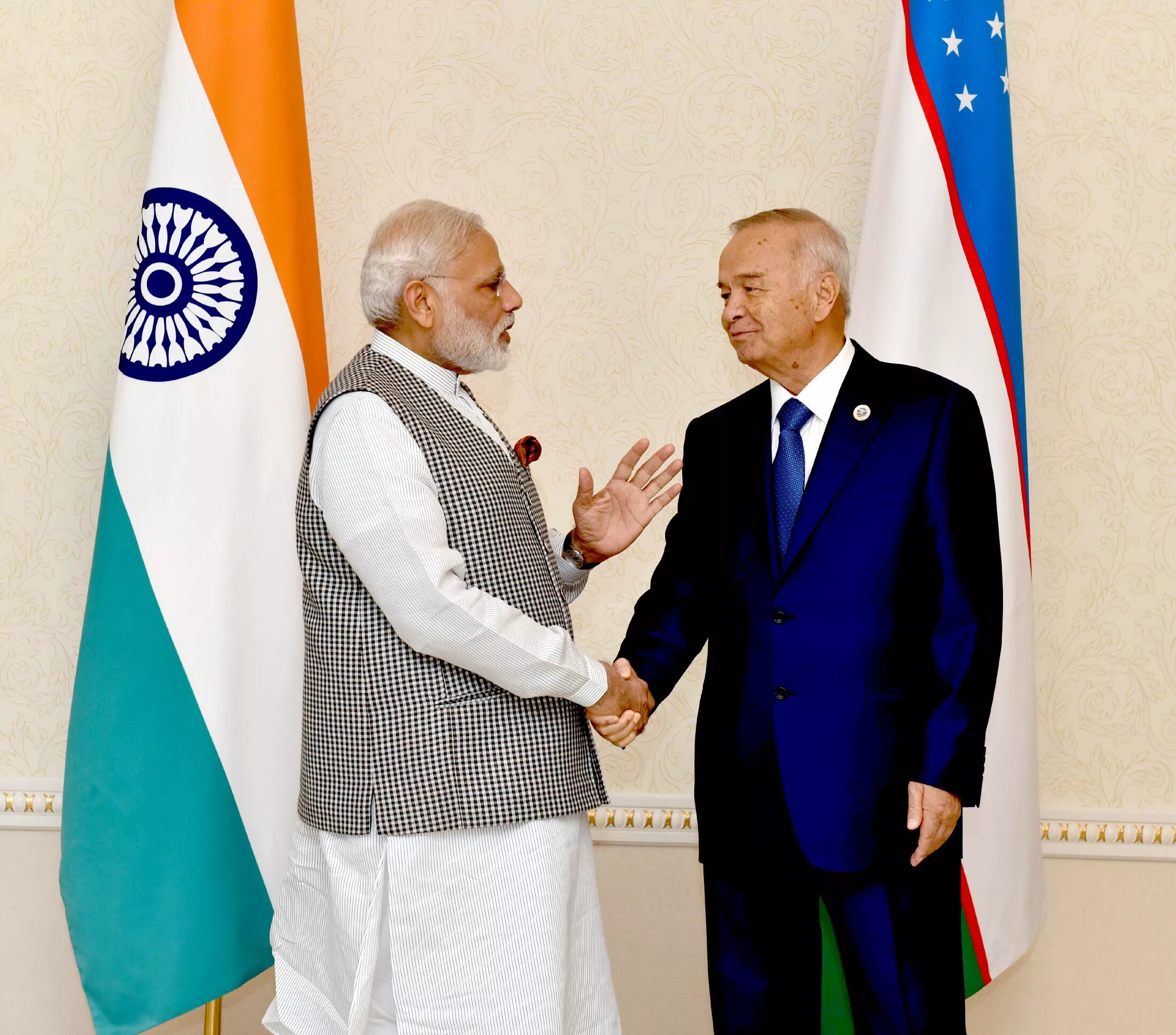 Шос самарканд шавкат мирзиёев. Ўзбекистон ҳиндистон. Индийско-узбекистанские отношения. Нарендра моди во весь рост. Ислам абдуганиевич каримов.