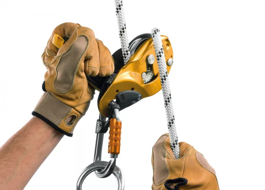 Комплект для промышленного альпинизма petzl. Привязь camp. Страховочная система для альпинизма. Веревка петцл. Снаряжение альпиниста.