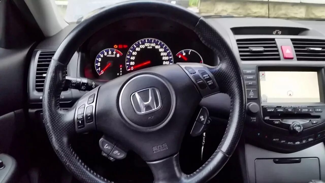 Ошибка 7 accord 7. Хонда аккорд 7 левый руль. vsa хонда аккорд 7. honda accord 2008 приборная панель. accord cl7 interior.
