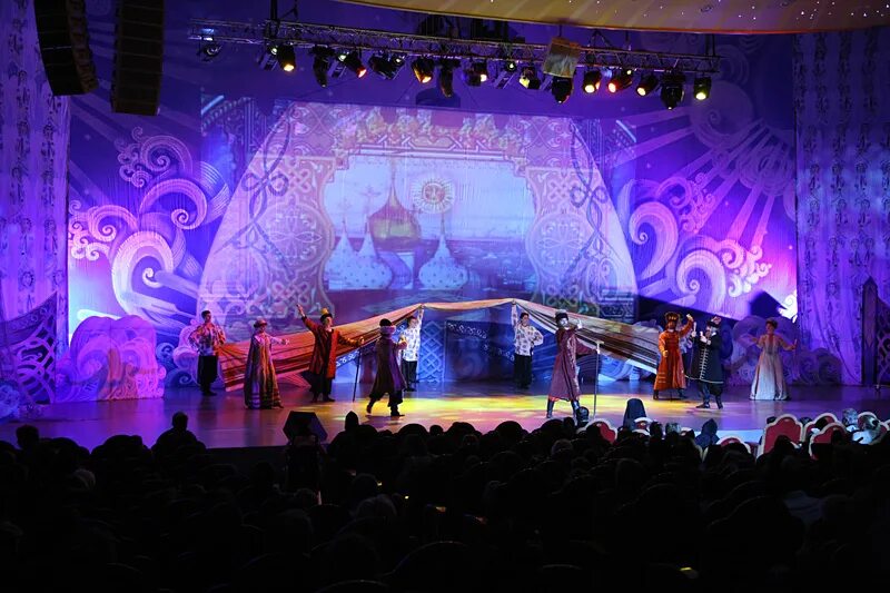 Зал церковных соборов храма христа елка. Храм христа спасителя новогодние елка афиша. Елка в храме христа спасителя. Подарки в храме христа спасителя на елку. Подарки в храме христа спасителя на елку.