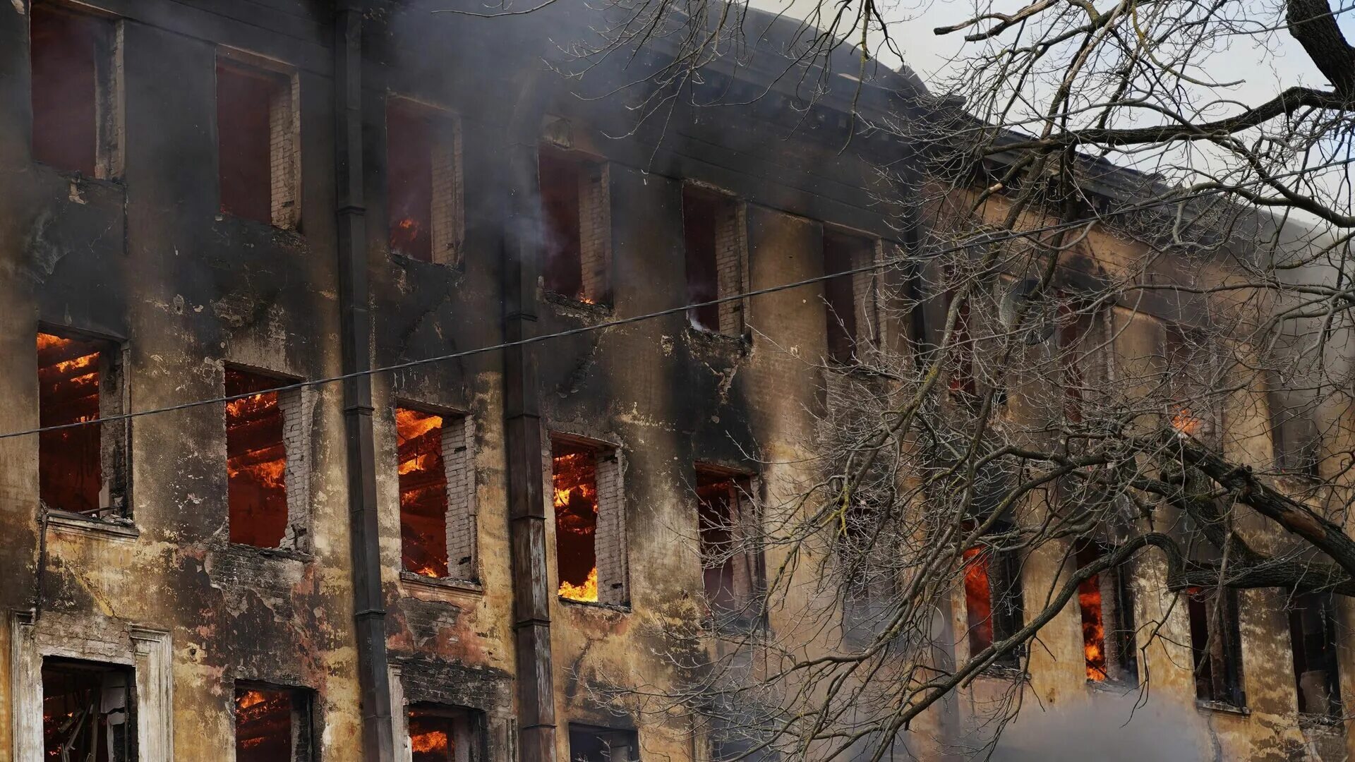 Тверь чисел. Нии минобороны тверь пожар. пожар в цнии вкс тверь. нии минобороны тверь. сгоревший нии в твери.