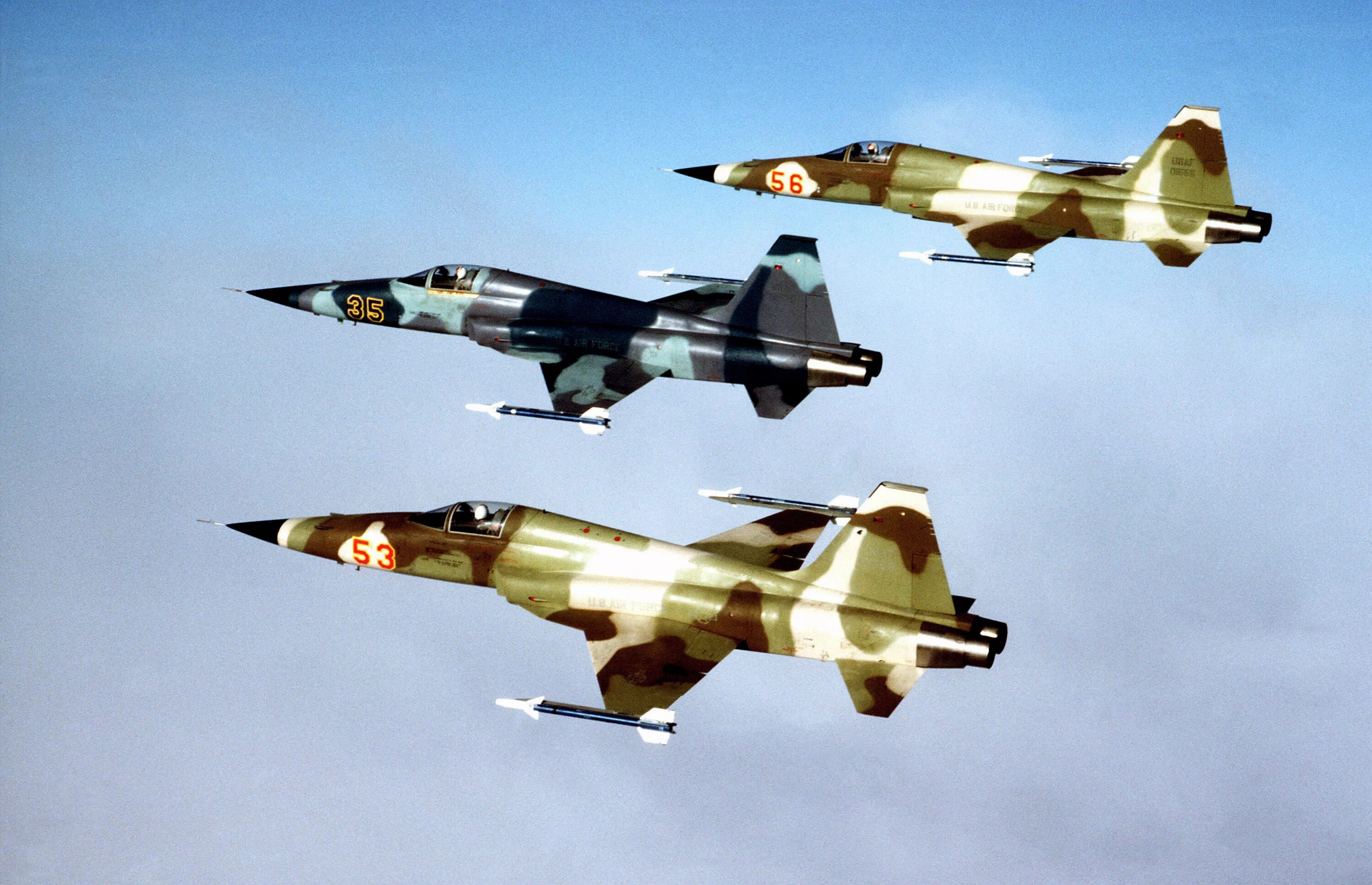 F 4 f 2 f 5