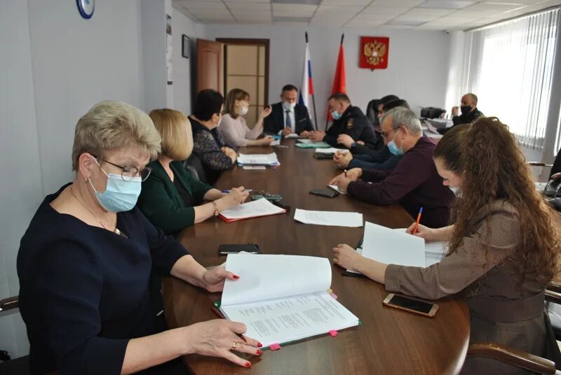 Комиссия по обеспечению безопасности дорожного движения. Окружная комиссия по бдд мероприятия в свао. Ларионов виктор владимирович ишим гибдд. Комиссия по бдд в администрации района. Зам главы по безопасности мариуполя.