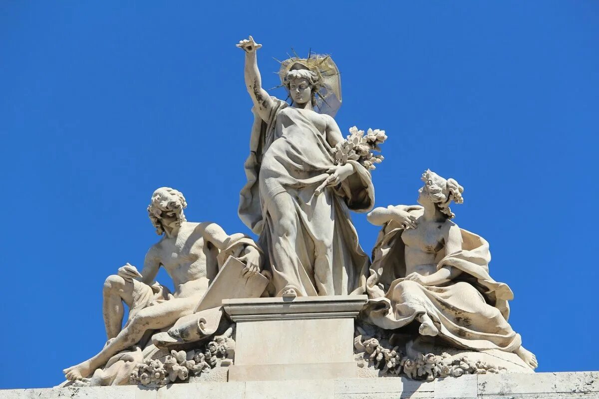 Sculpture and architecture