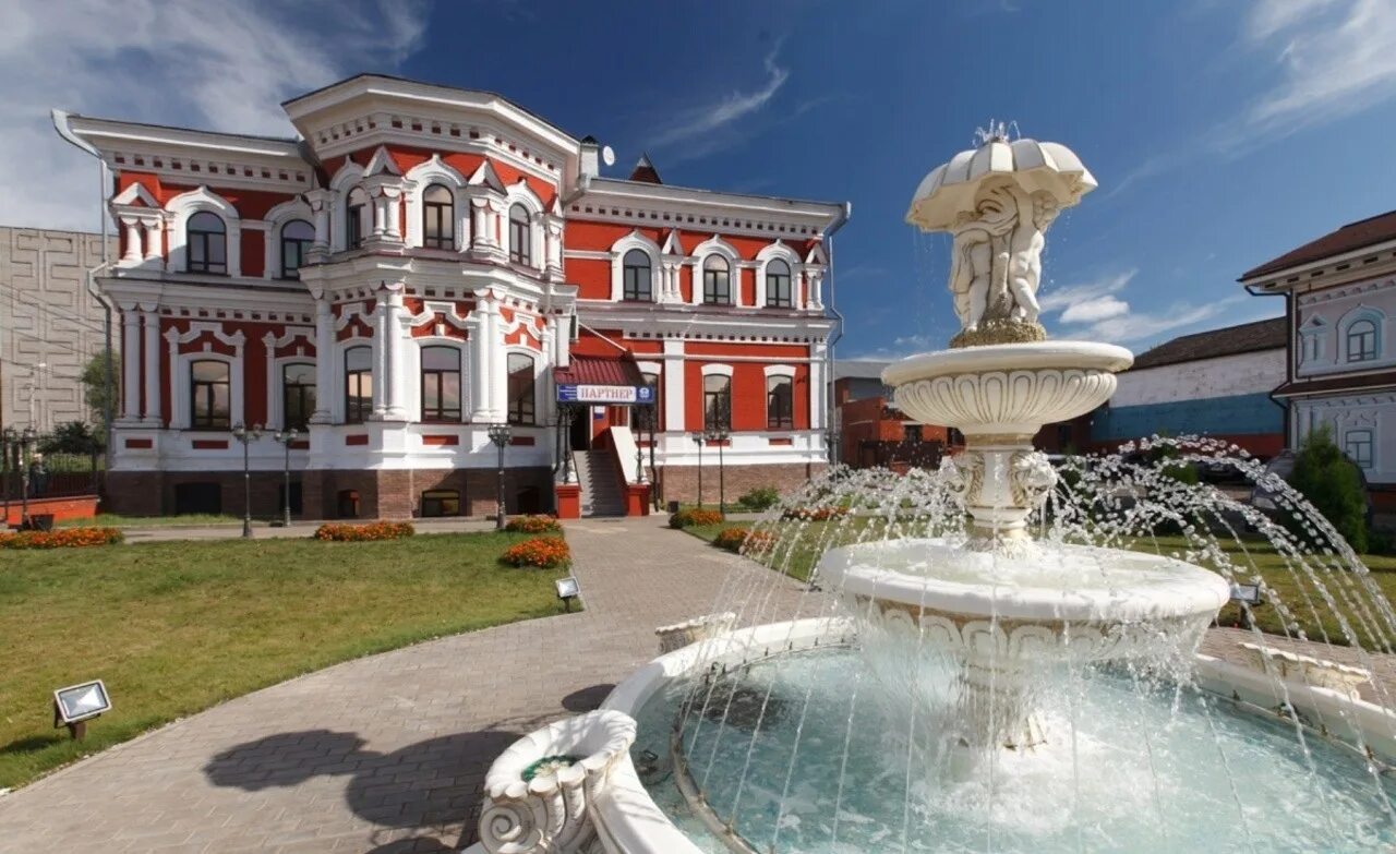 Кпкг партнер сарапул. Музей заповедник сарапул. Партнер сарапул. Дом купца павла корешева сарапул. Сарапул.