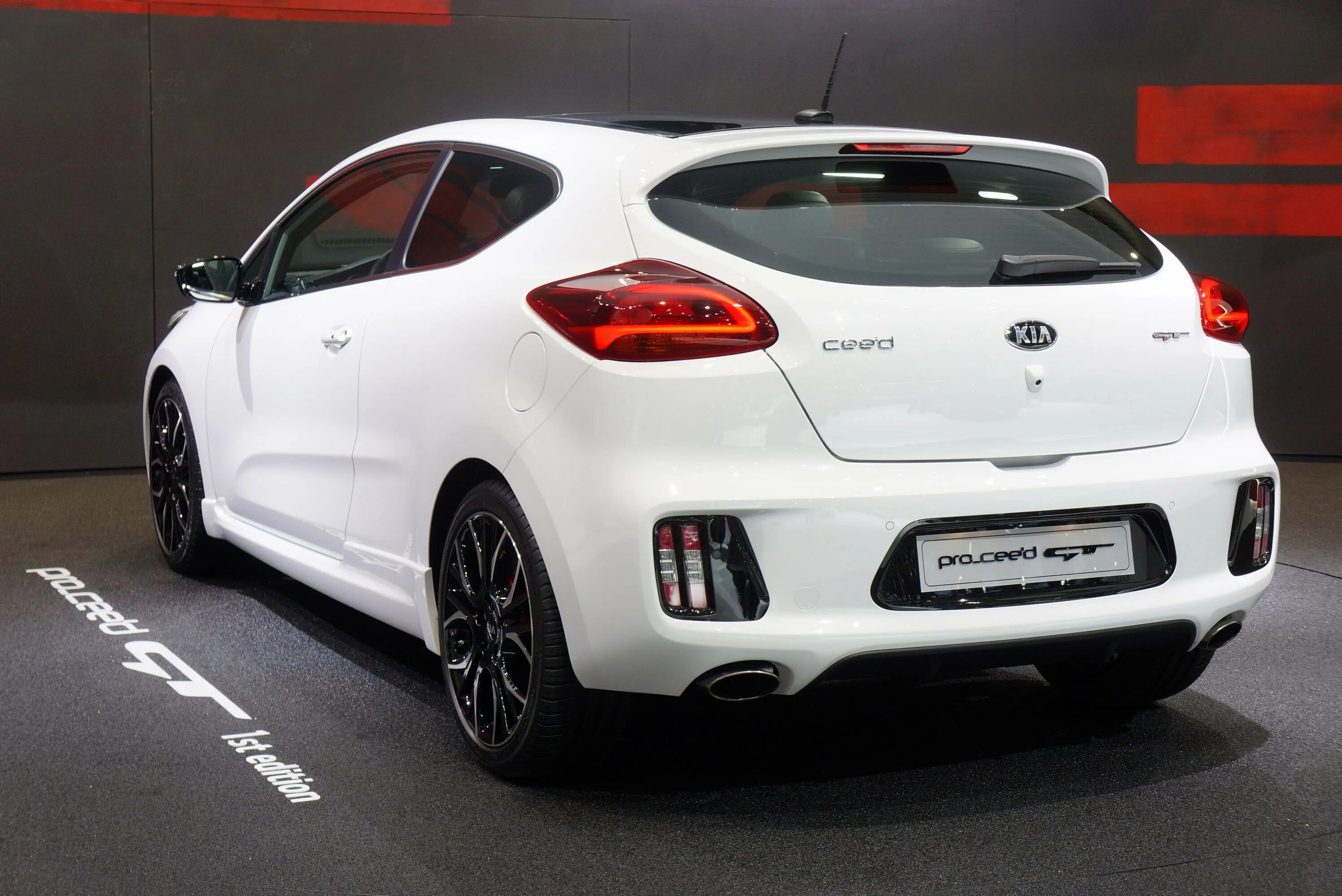 Сид джи. Kia Pro Ceed gt 2014. Kia Ceed gt 2014. Kia Pro Ceed gt. Kia Pro Ceed 2013.