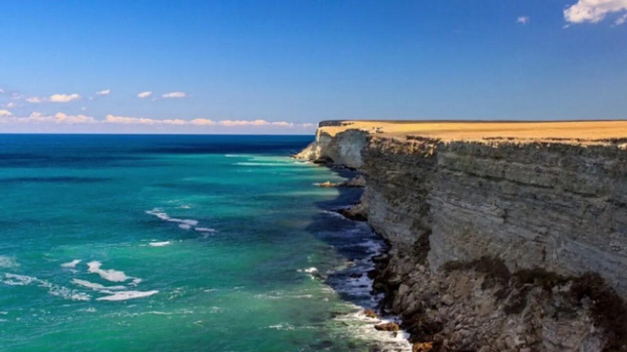 Кубань черное море. Чистое море в краснодарском крае. Побережье черного моря. Черное море самое. Пляж голубая бухта геленджик.