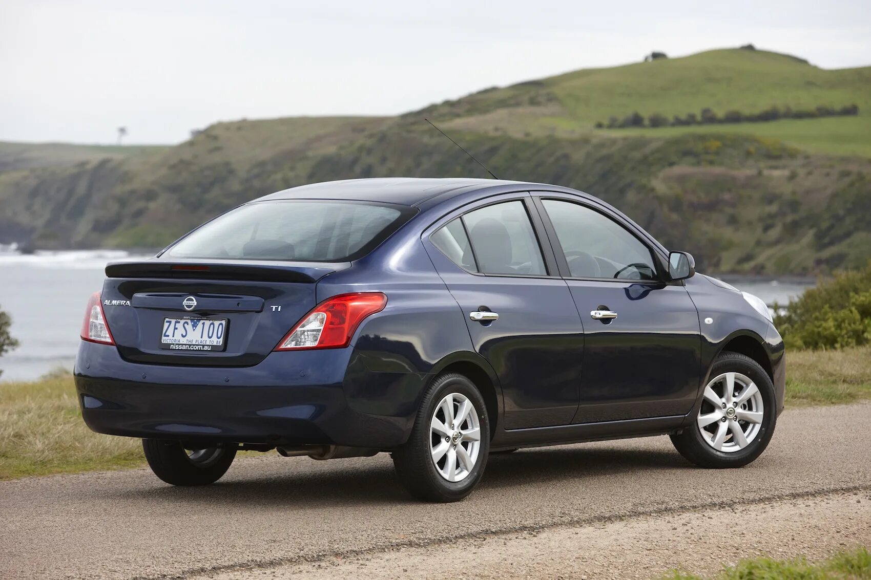Фото машины ниссан альмера. Nissan almera n17. nissan almera 2013. ниссан альмера седан 2013. nissan almera n17 2016.