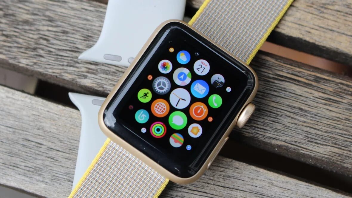 Apple watch 1 поколения. Apple watch 2. Apple watch 7. Эпл вотч топ лучших. Мозоль от смарт часов.