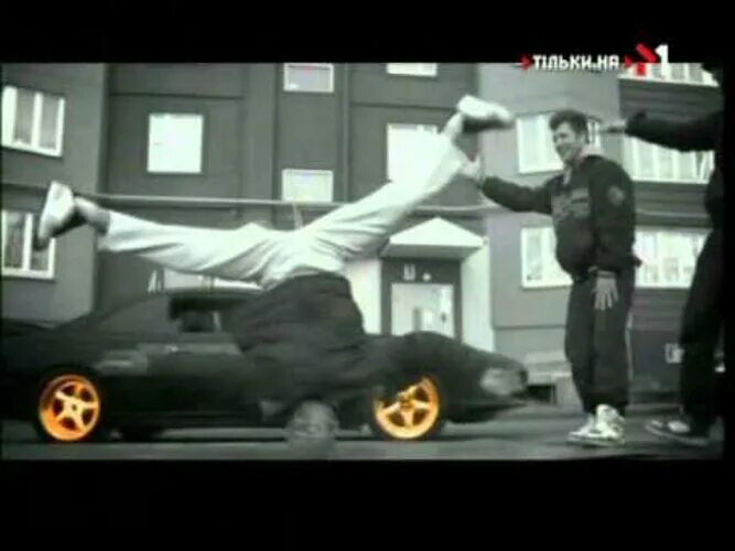 Кружим кружим по району. Кружим серёга. Кружить. Самый кружим кружим. Кот за рулем.