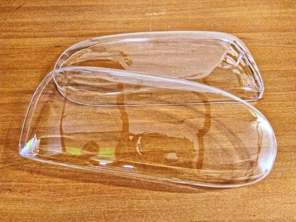 Стекло фары vw t4 гладкое. Стекла фар субару g11. Стекло фары из поликарбоната. Ауди 100 стёкла поликарбонат. Стекла фар toyota corolla e180.