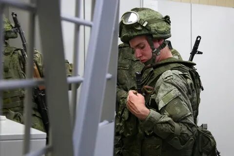 2 контрактника