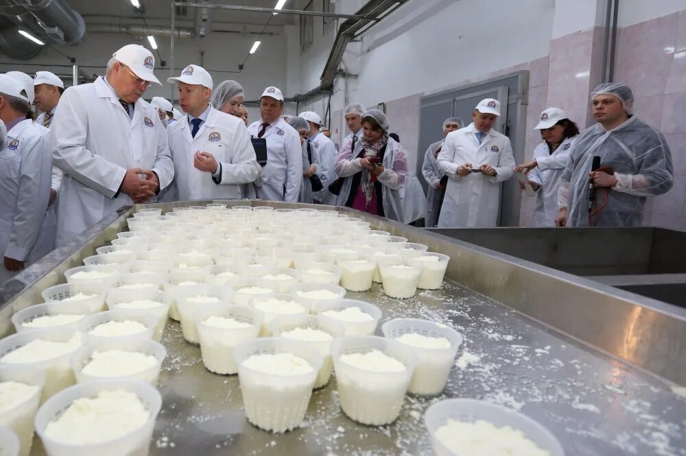 Маркировка молочной пролукци. Предприятия пищевой промышленности. Молочная продукция олония фото. Молоко татарстанских производителей. Белорусские молочные продукты.