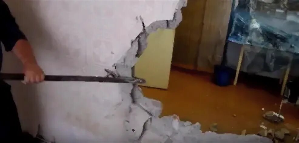 Ломает 3 стену
