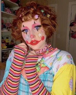 @kinderwh0re.clown shared a photo on Instagram: "clown hehe - - - #clo...