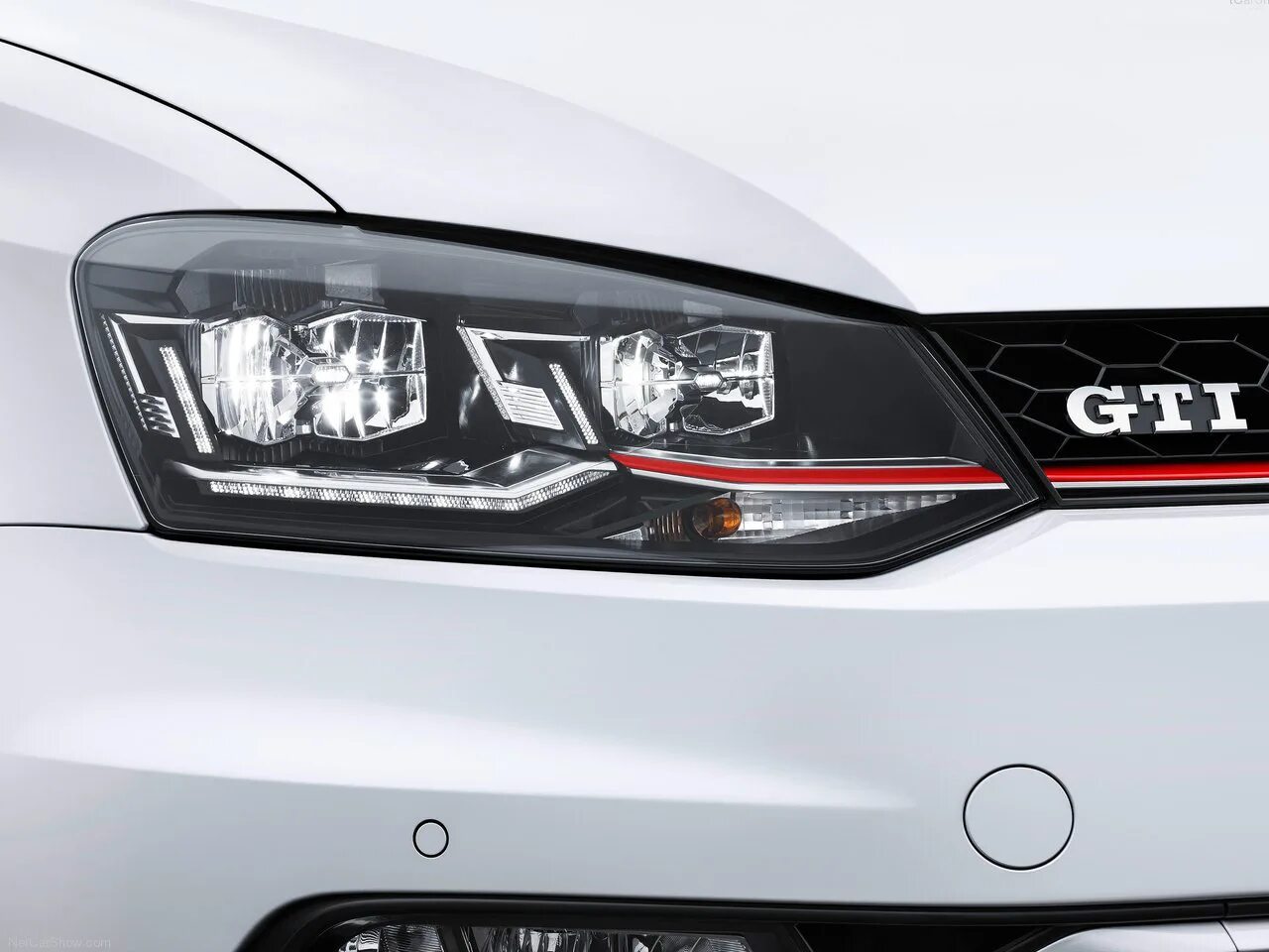 Фары vw polo 2019 led. Фары лед поло 2. Volkswagen polo led фары. Led фары polo sedan 2021. Polo лампы h4.