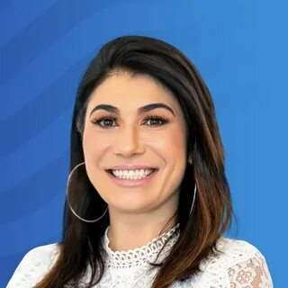 Foi casada com ministro do Turismo. 