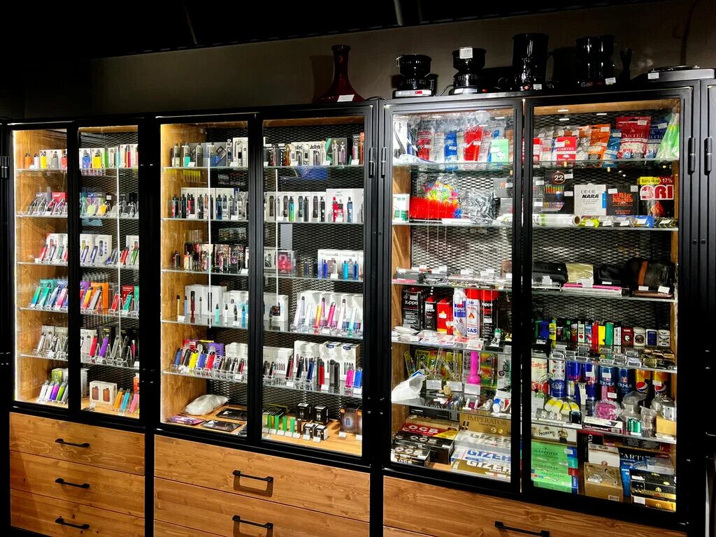 магазин табака и курительных принадлежностей. табакерка табачный магазин. открытие магазина табака. табачная лавка. табачный магазин тульская.