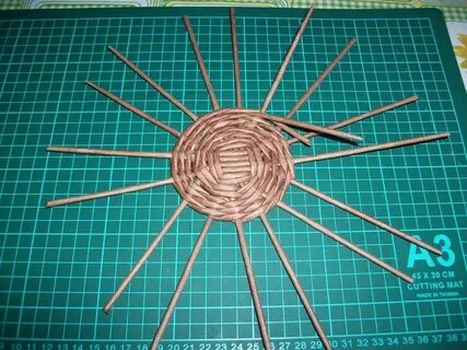 Начало плетения из бумажной лозы для начинающих