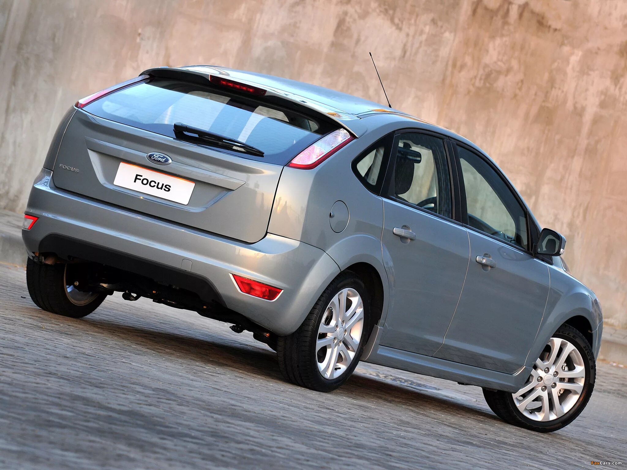 Форд фокус 2 Рестайлинг хэтчбек. Ford Focus 2 хэтчбек Restailing. Ford Focus 2 Restyling Hatchback. Форд фокус 2 дорестайлинг хетчбек.