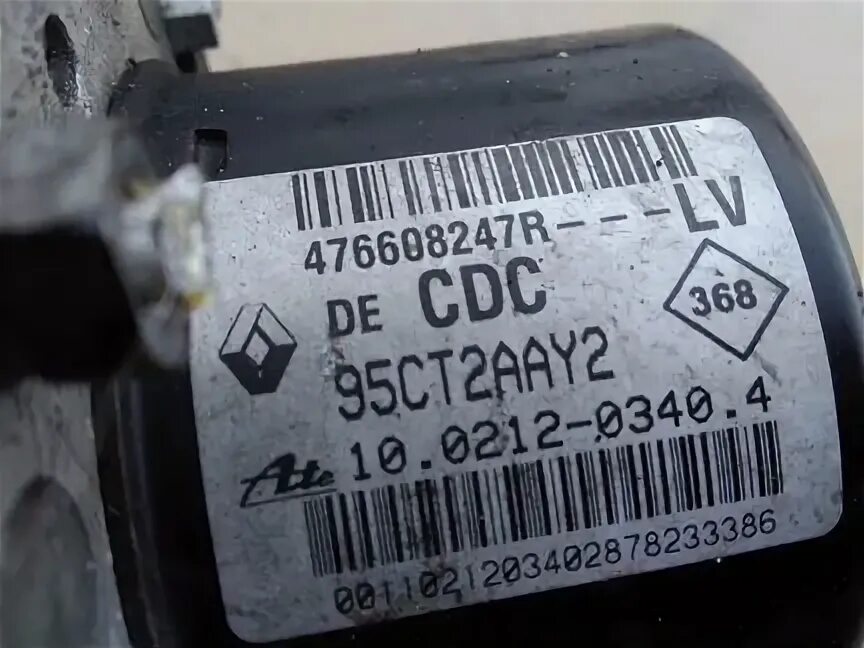 Задний датчик абс меган 3. Блок абс меган 3. Блок абс на меган 3 где стоит. Блок абс рено меган 3 дизель. Eeprim блока abs рено.