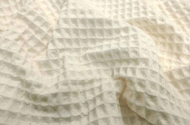 Оптом вафельное. 40-120. Ткань вафельное полотно. Вафельная ткань. Ткань хлопчатобумажная вафельная.