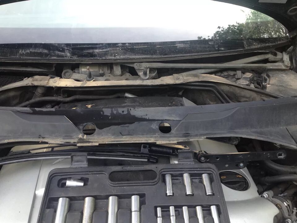 Как снять пластиковый кожух Коды оригинальных запчастей Toyota Corolla E150 Toyota Corolla (140/150), 1,6