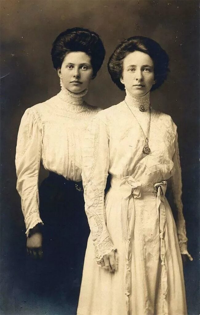 Мода 1900 х. Мода эдвардианская эпоха 1900. эдвардианская эпоха (1901—1910) мода. эдвардианская эпоха: женская мода начала xx века. эдвардианская эпоха 1900 наряды.