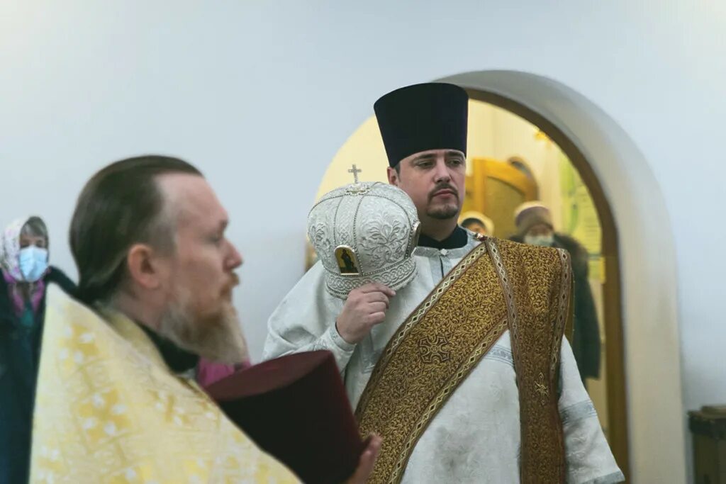 Чин торжества православия последование. Митрополит харьковский никодим. Литургия на крещение последование. Канун крещения господня. Литургия на крещение последование.