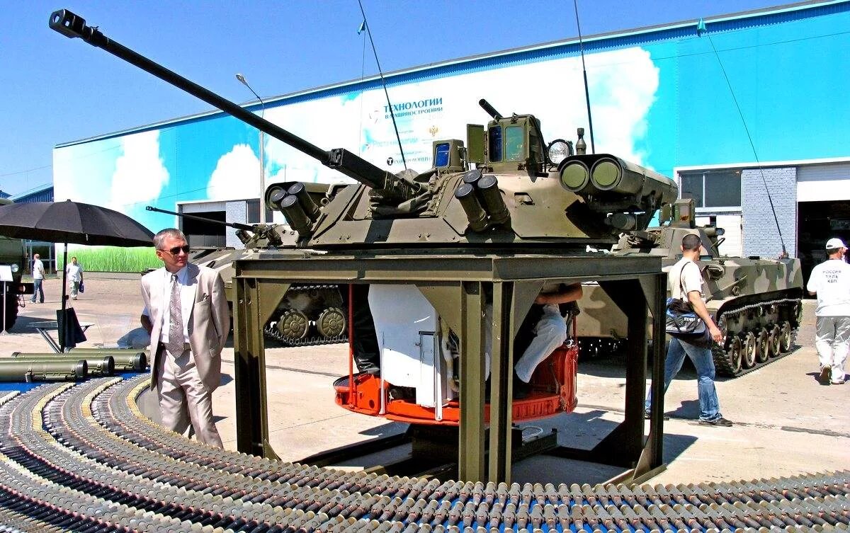 Оператор бмп 2. Бмп 2 с боевым модулем. бмп-2м с боевым модулем &quot;бережок&quot;. бмп-2 с боевым отделением бережок. бмп-2 с боевым модулем бережок.