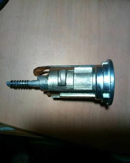 Личинки двери матиз 0. Личинка замка зажигания дэу матиз 90519057 артикул. Daewoo matiz комплект личинок замка 96611858. Личинки дэу матиз. Личинка замка зажигания дэу матиз 90519057 артикул.