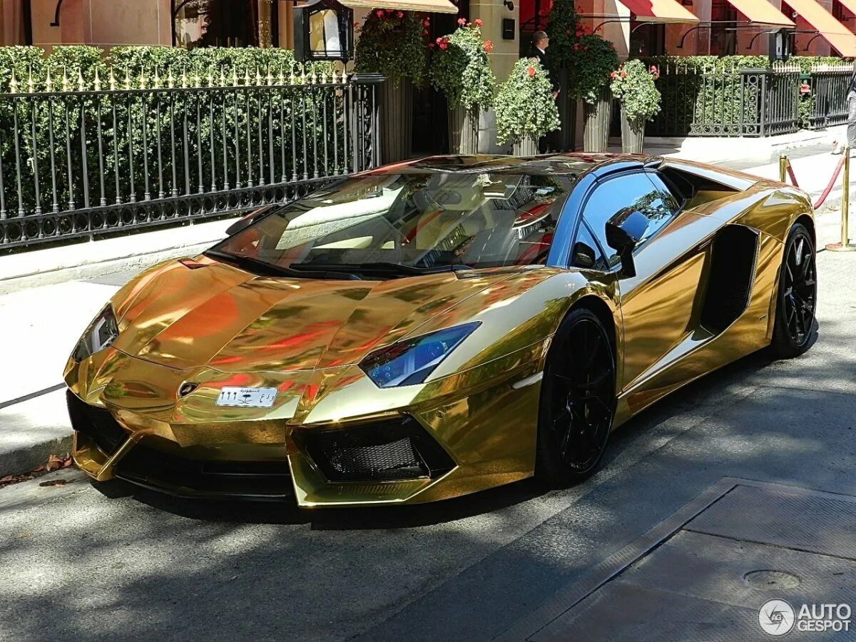 Lamborghini Aventador lp700-4 Золотая. Lamborghini Aventador LP 700-4 из золота. Ламборджини авентадор Золотая Дубай.шейха.. Золотой Lamborghini авентадор.