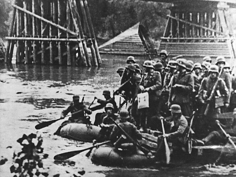 22 июня вторая мировая. Переправа немцев через реку Буг 1941. 22 Июня 1941 река Буг. 1941 Год форсирование реки Буг. Западный Буг 1941.