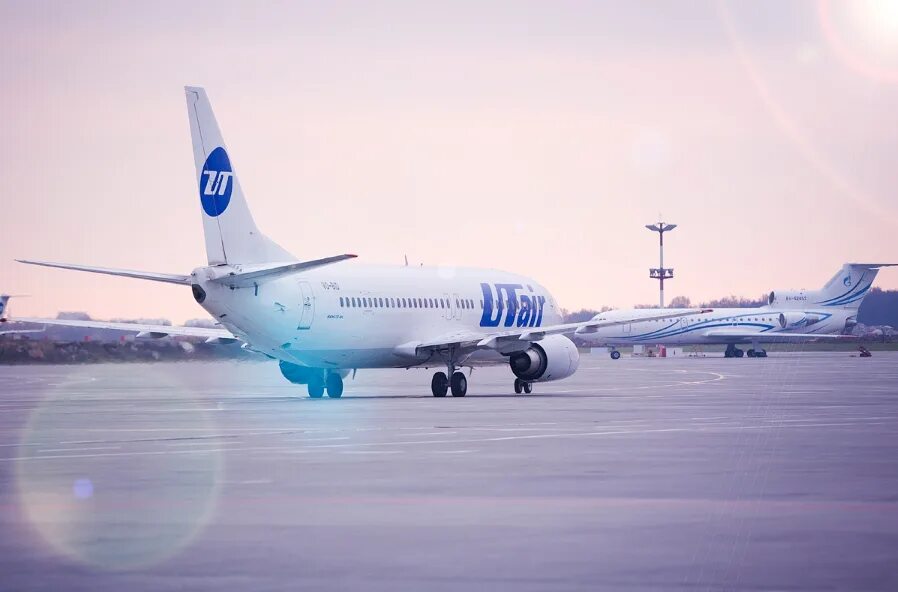 Ютэйр 2025. Utair самолеты. самолет ютэйр. авиакомпания utair airlines. авиакомпания ютэйр фото.