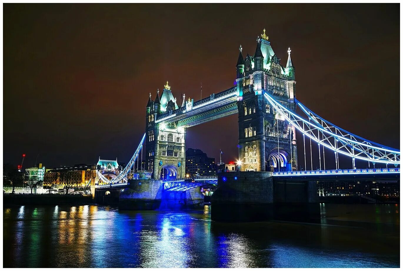 Мост в англии через темзу название фото Stansted Express Train Tickets and Timetables Book Online Omio