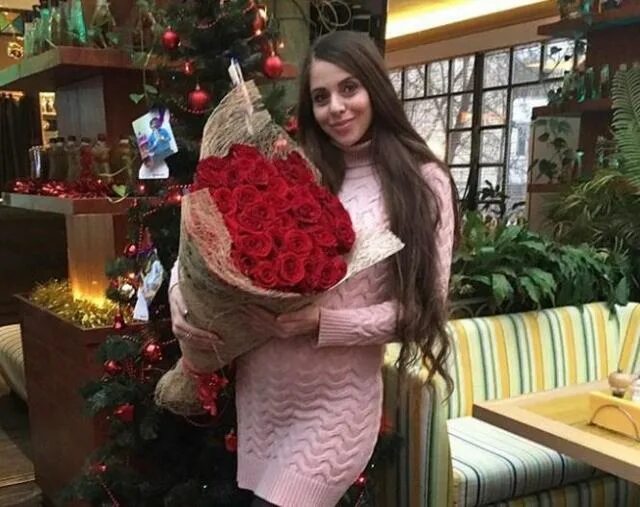 Девушка дмитренко. Девушка вани дмитриенко. Ваня дмитриенко 2023. Девушка дмитренко. Девушка дмитренко.