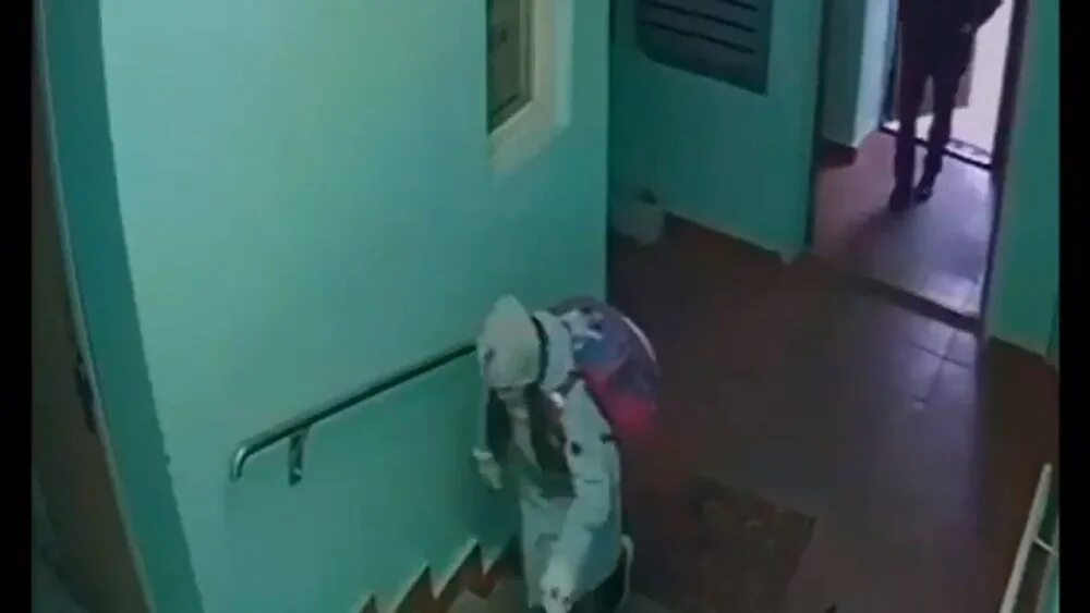 В Подъезде Видео