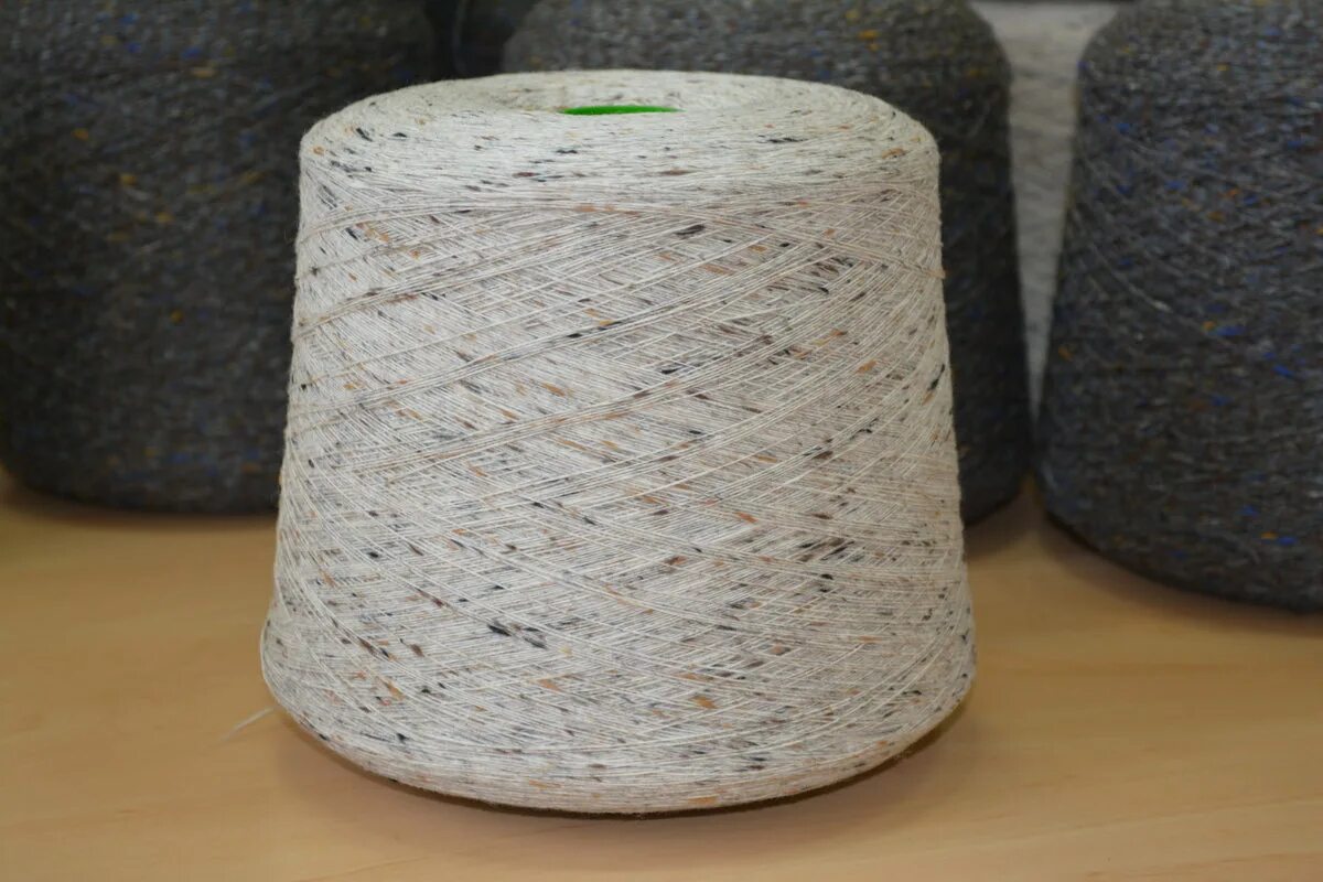 Донегал меринос lanecardate. Пряжа merino lambswool. Merino lambswool палитра. Merino - botto giuseppe: 100% меринос экстрафайн. Knoll merino lambswool 266.