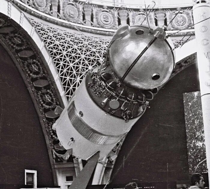 Вднх 1969 год. 1969 год космос событие. Герои космических просторов. Павильон космос ракета. 1969 год космос событие.