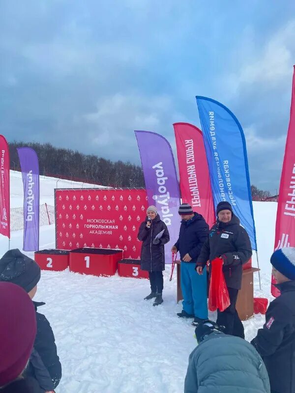 спортшкола горнолыжная столица. гбу московская горнолыжная академия директор. лыжная академия москва. 04. лыжная академия москва.