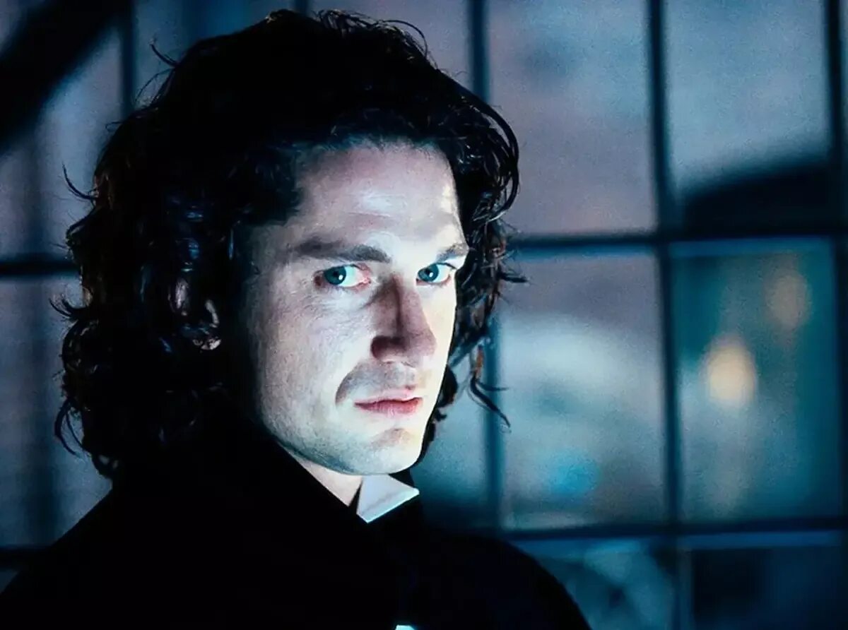 Авраам линкольн охотник на вампиров вампиры. Кристин даниэль вампирша. Мрачные тени фильм 2012 джонни депп. Джонни депп мрачные тени. Последний вампир фильм 2009.