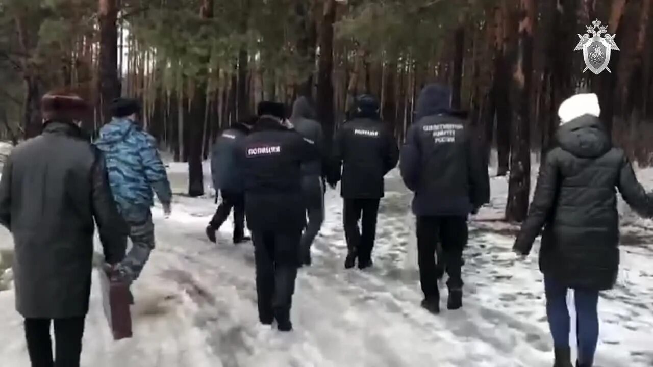 Видео допроса террориста без штанов. Надругались над 11 летней. Гипноз Следственный эксперимент. Видеозапись допроса. Следственный эксперимент Украина Военная полиция.