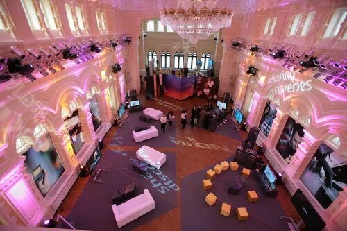 Демонстрационный зал гум. Дем зал гум. Демонстрационный зал гум. Концертный зал гум. Гум зал.