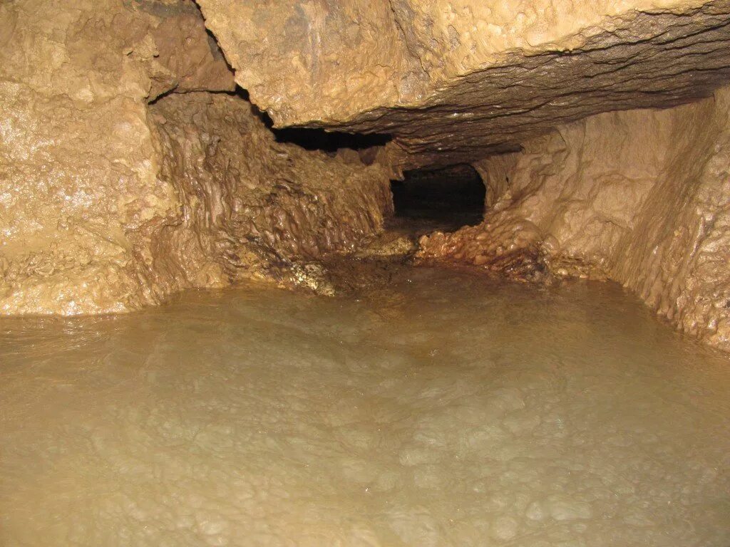 пещера крубера в абхазии. крубера-воронья в абхазии. пещера м. пещера. крубера-воронья в абхазии.